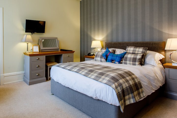 Room 2 of 51