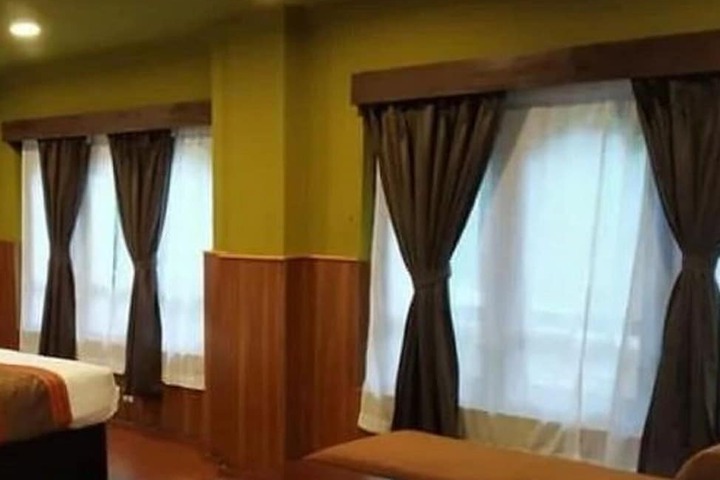 Room 4 of 24