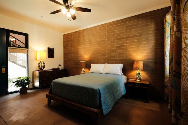 Room 12 of 42