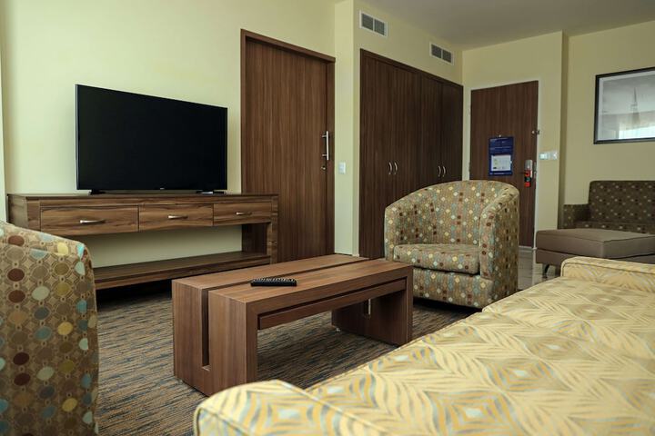 Room 14 of 42