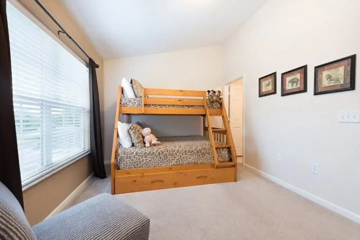 Room 2 of 16