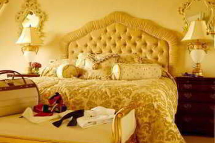 Room 3 of 6
