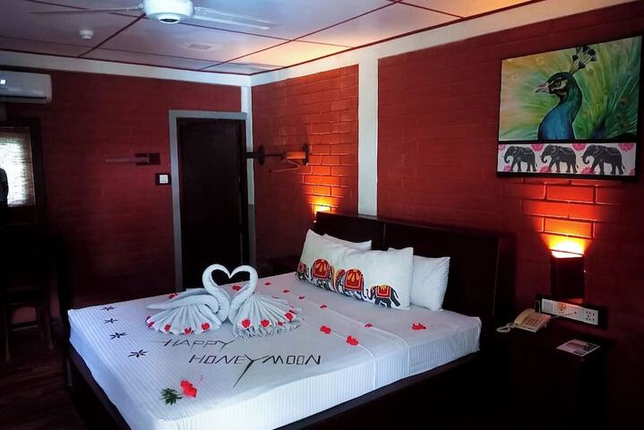 Room 10 of 38