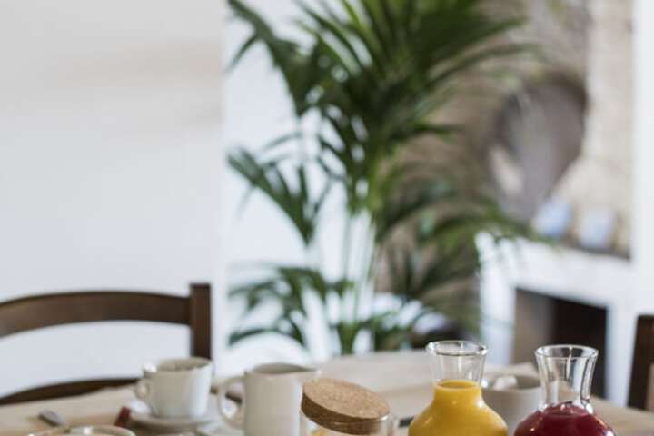 Breakfast/Coffee Service 83 of 130