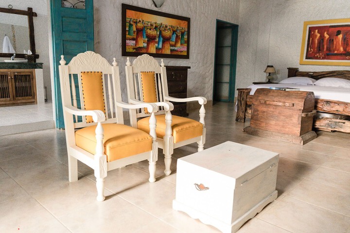 Room 3 of 94