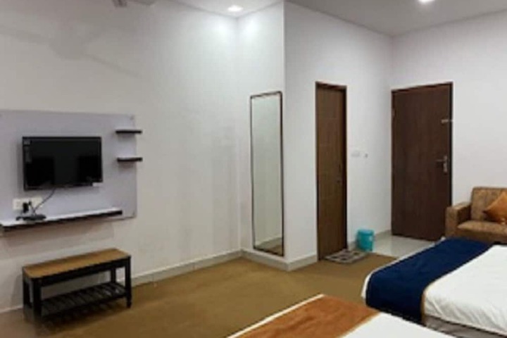 Room 6 of 26