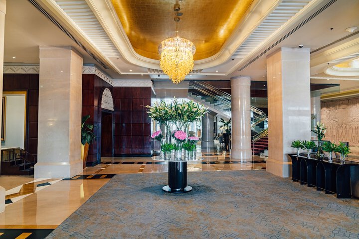 Entrance & Lobby