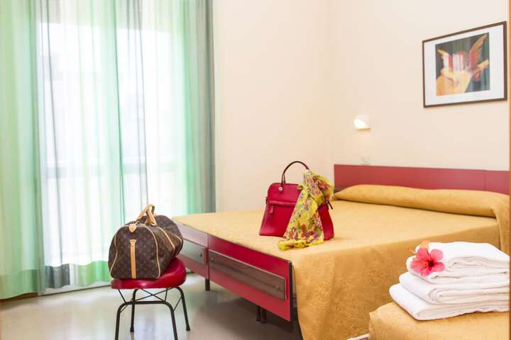 Room 15 of 39