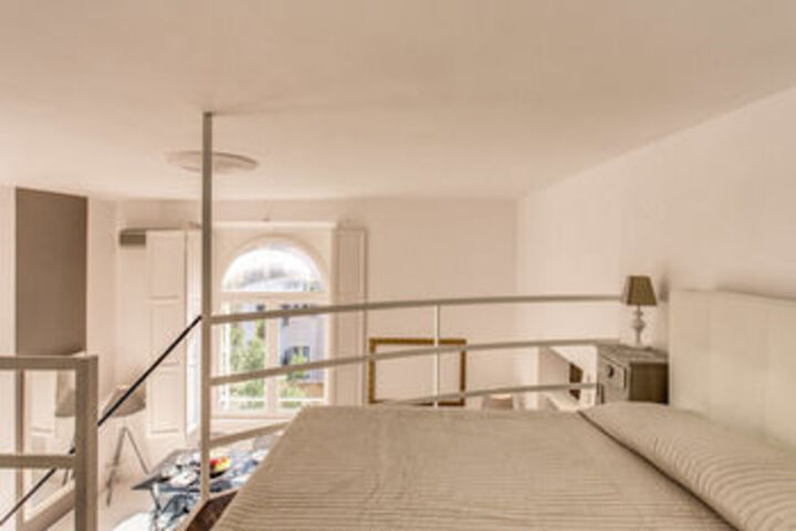 Room 6 of 22