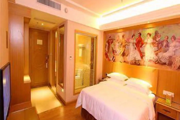 Room 3 of 11