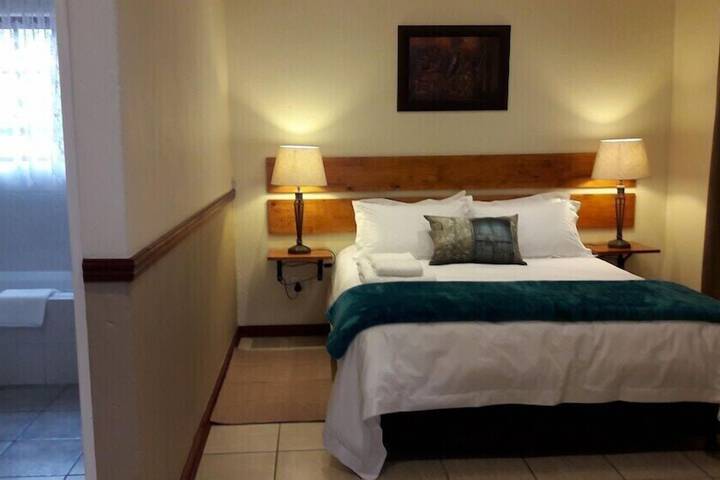Room 9 of 10