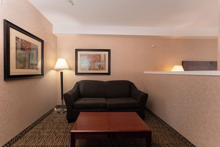 Room 8 of 69