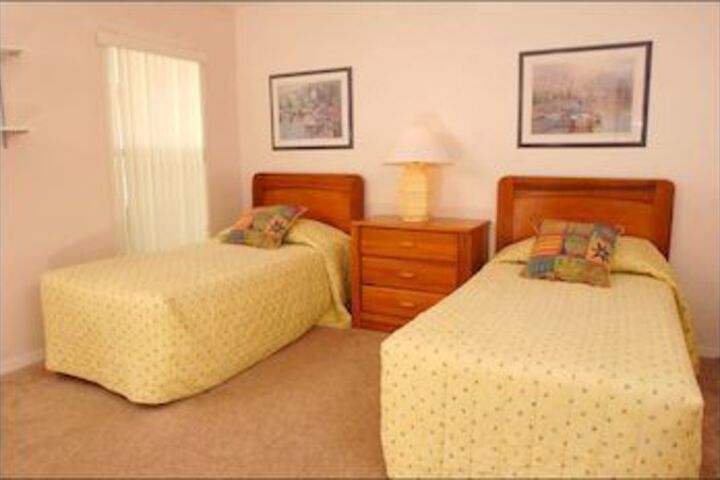 Room 4 of 15
