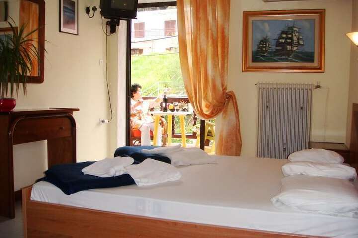 Room 2 of 13