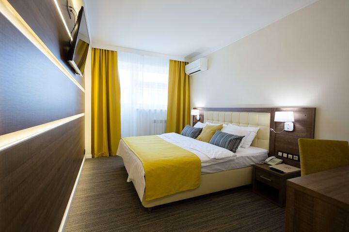 Room 12 of 63