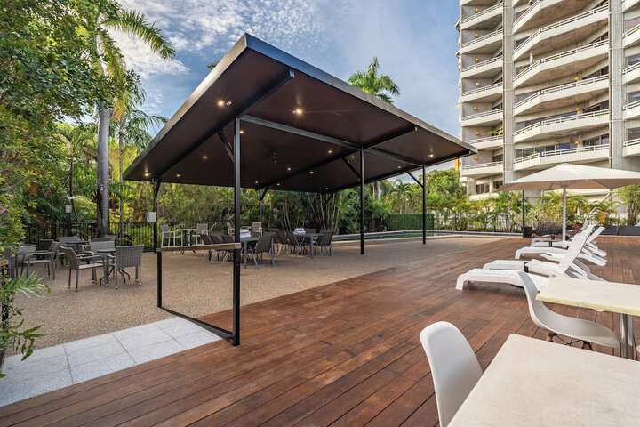 Sundeck 52 of 52