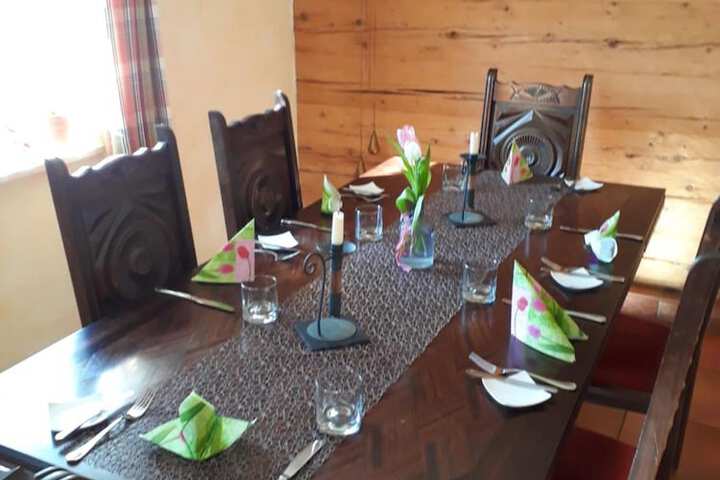 Dining 33 of 47