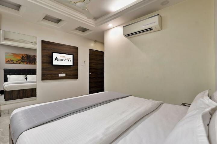 Room 44 of 74