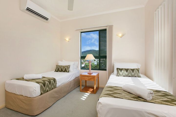 Room 4 of 21