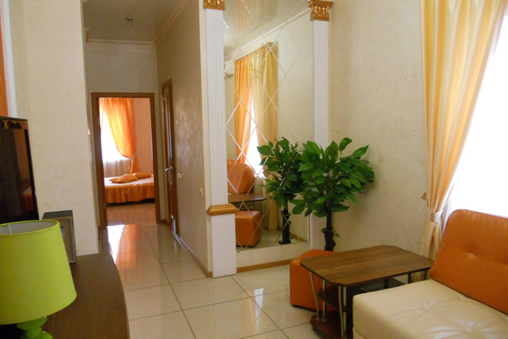 Room 9 of 15