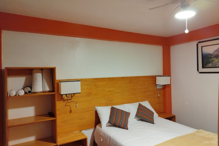 Room 4 of 28