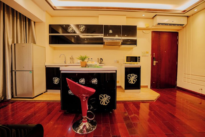 Room 8 of 49