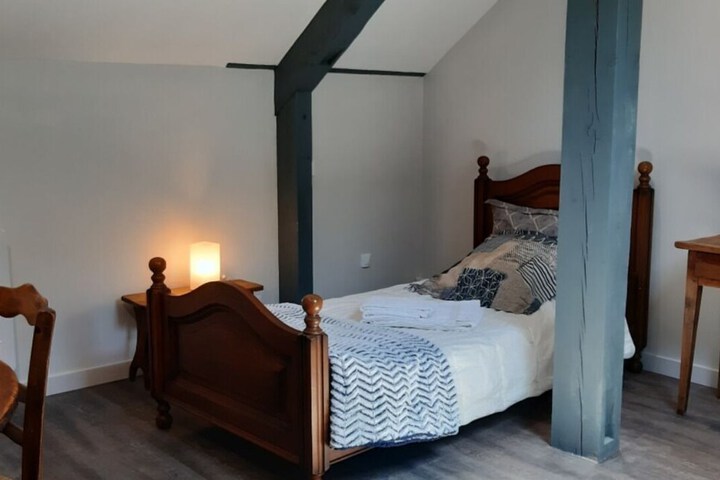 Room 8 of 13