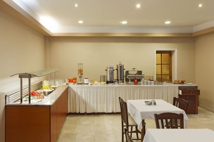 Breakfast area