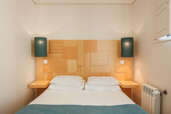 Room 14 of 76