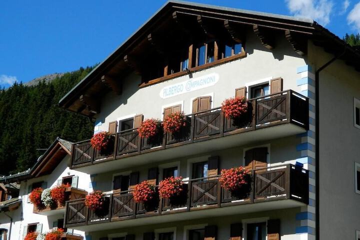 Hotel 56 of 60