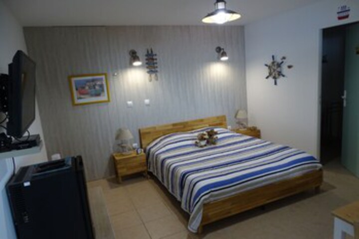 Room 47 of 81