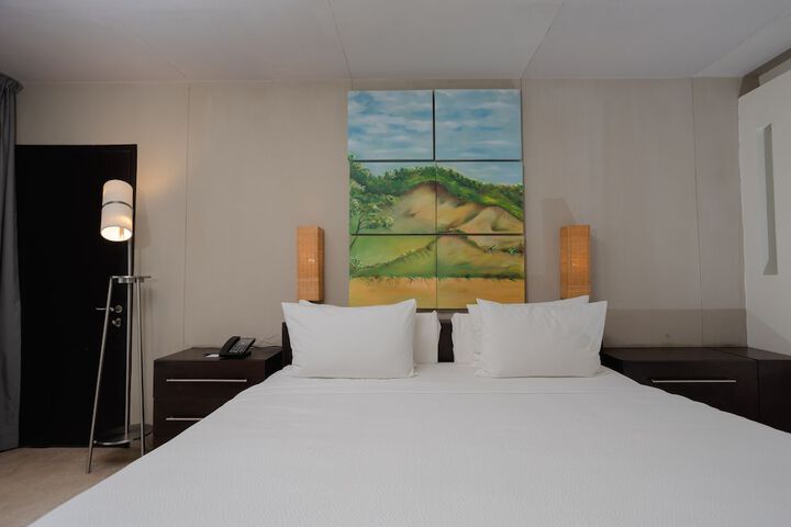 Room 7 of 35