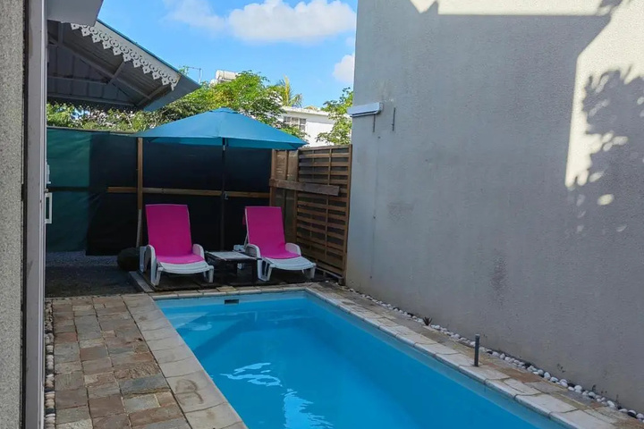 Pool 12 of 21