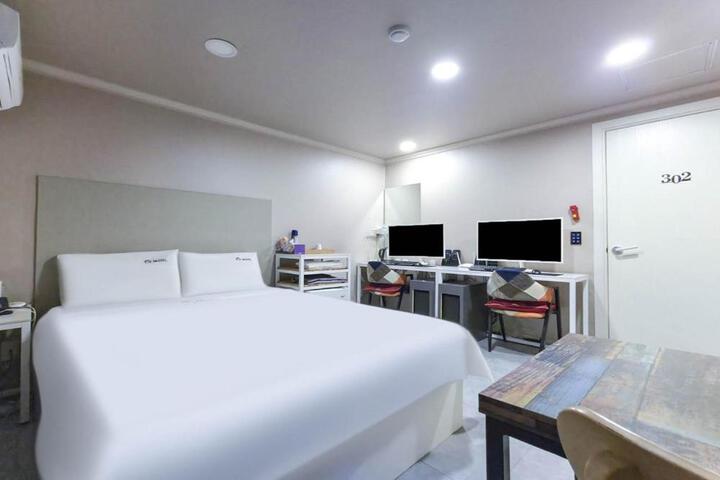 Prince Motel