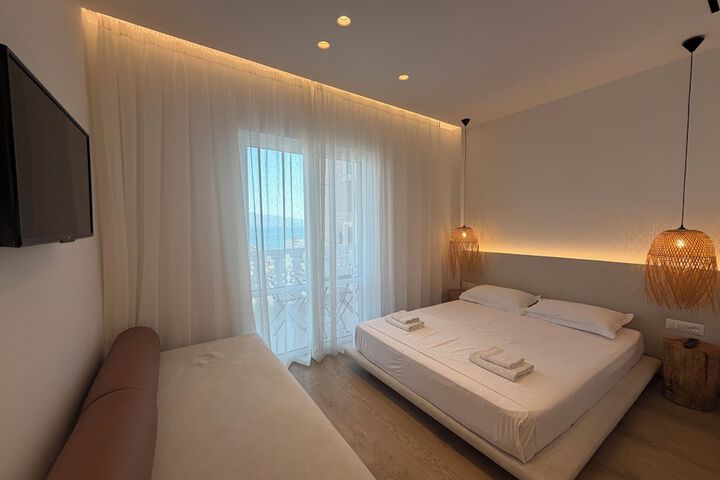 Room 15 of 34