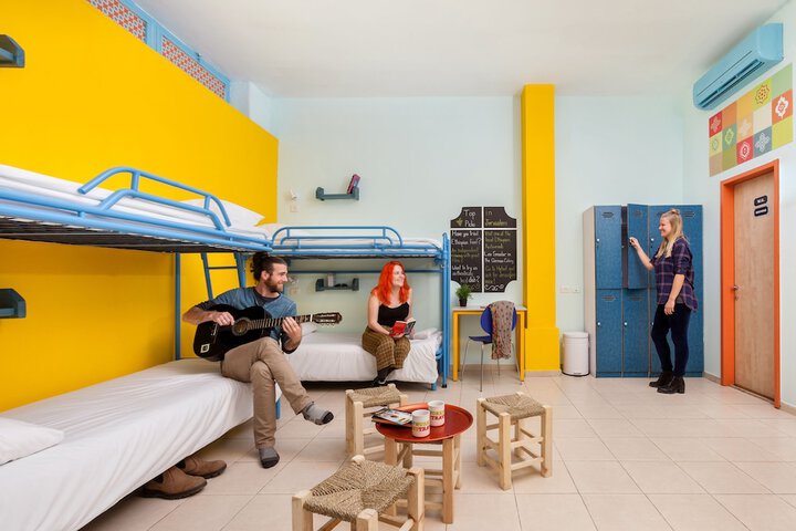 Room 12 of 137
