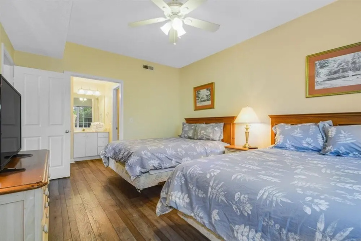 Room 4 of 14