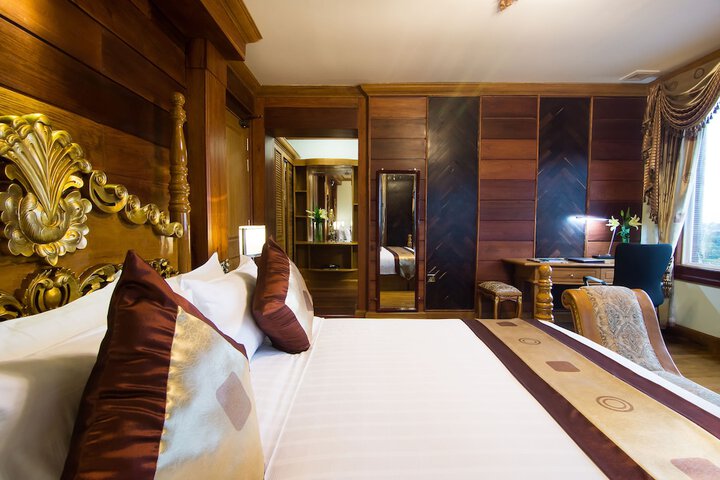 Room 28 of 181