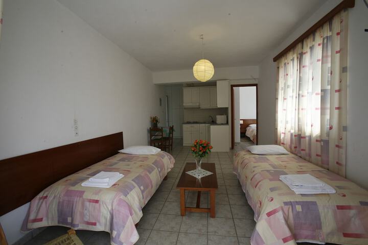 Room 9 of 47