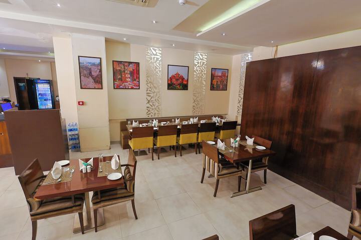 Dining 49 of 92