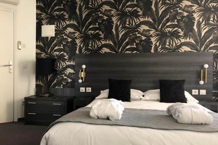 Room 15 of 62