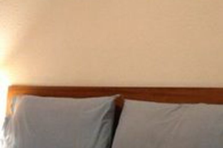 Room 4 of 18