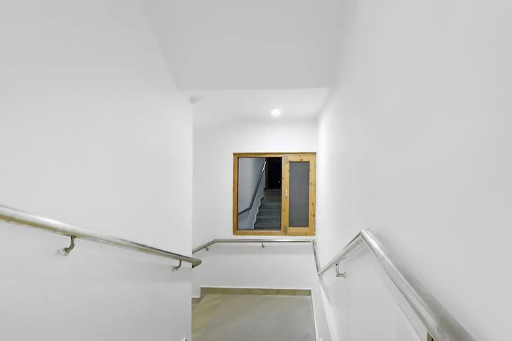 Room 11 of 14