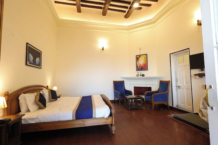 Room 44 of 174