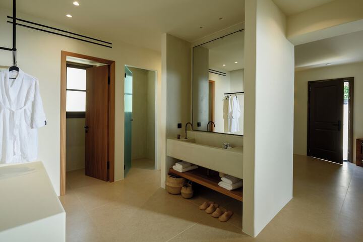 Room 175 of 189