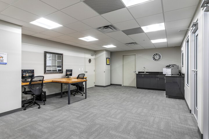 Business Center 41 of 51