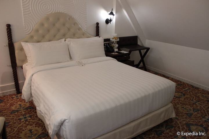 Room 30 of 131