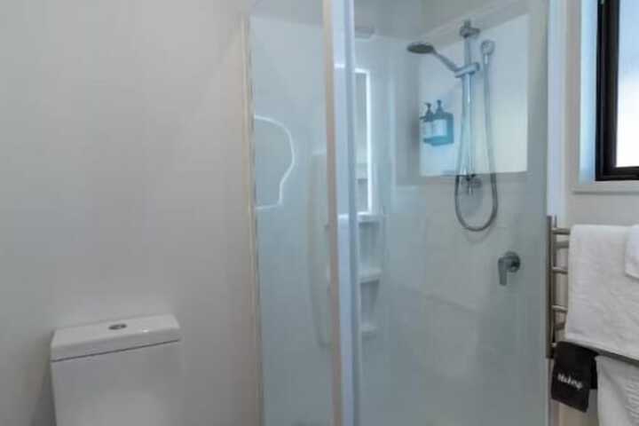 Room 16 of 42