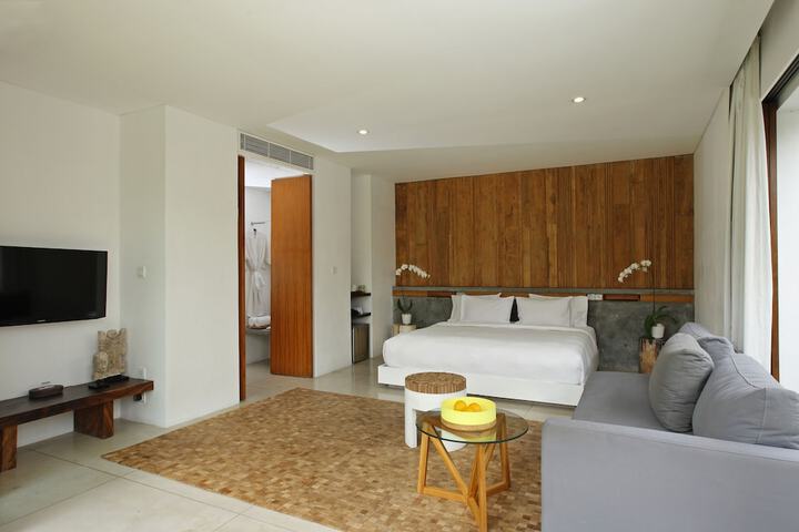 Room 15 of 66