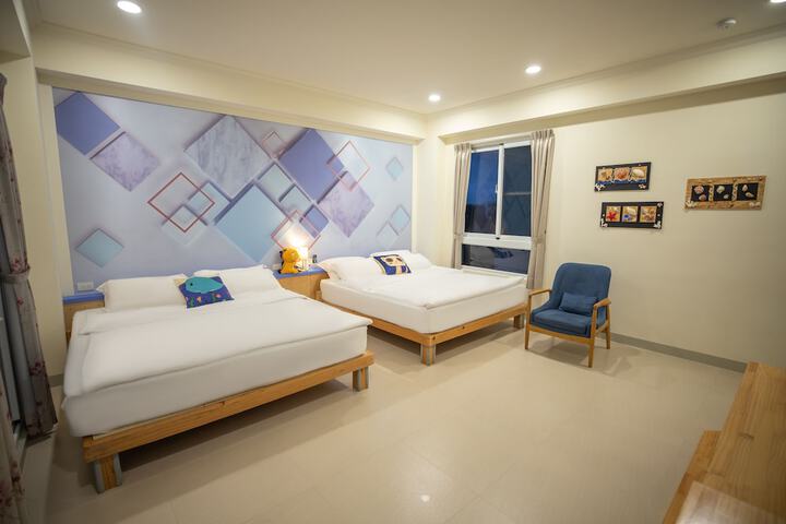 Room 12 of 31